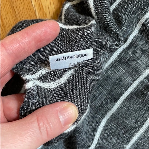 Sisstrevolution Linen Button Shirt - Picture 3 of 4